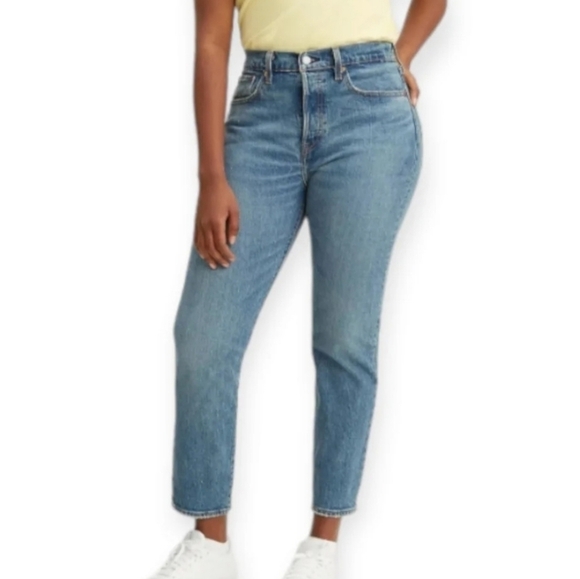 Levi's Premium Wedgie Jeans in These Dreams Medium Wash High Waist Ankle 26 - Picture 1 of 16